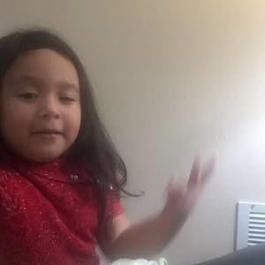 Meet your Posher, Dina